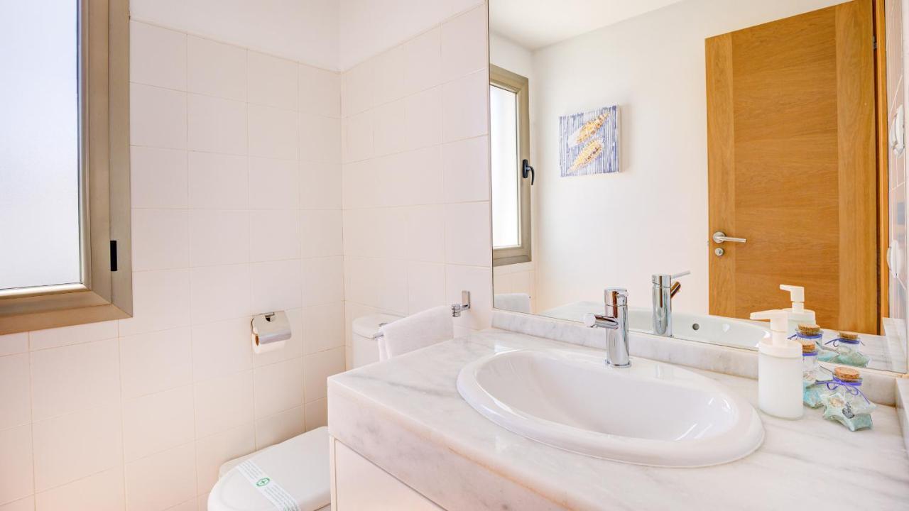 Luxury Villa Cindy Калета де Фусте Екстериор снимка